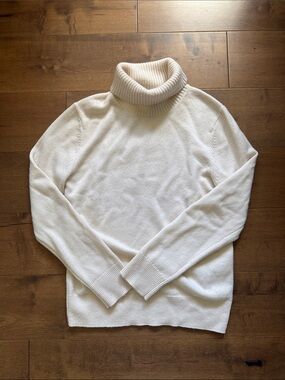 Banana Republic Cream Turtleneck Sweater